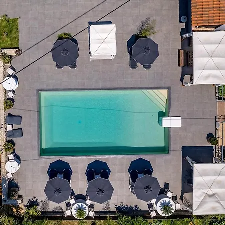 بيت للعطل Semeli Art House 2 *