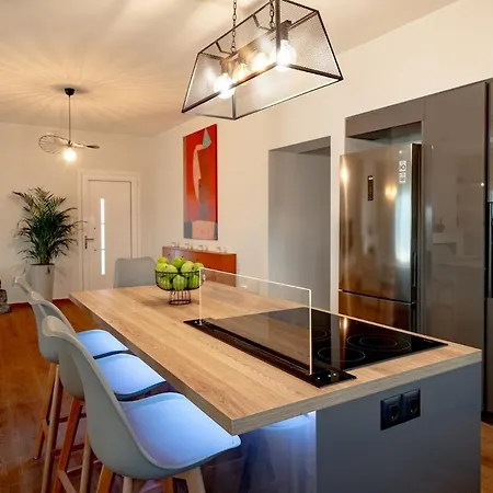 Semeli Art House 2 * Efl